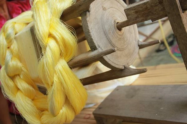 Silk Yarn Price in India Slumps 20% to $36.7 per kg After Two Consecutive Months of Decline